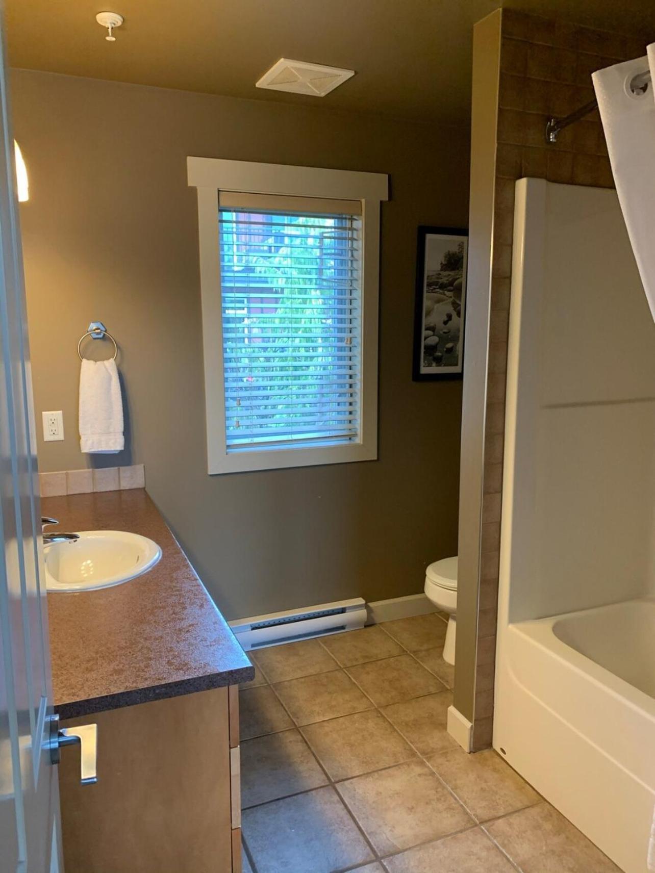 Race Rocks Townhouse - Sooke Villa Ngoại thất bức ảnh